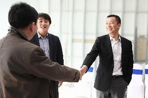 足球报：京鲁大战前周金辉批评球队表现，塞蒂恩揽下全部责任