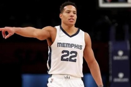 kaiyun-核心阵容宣告回归 西部角逐掘金灰熊有望脱颖而出